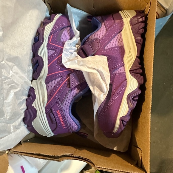 Kids Merrell Trail Quest Jr rugged sneaker brand new in box - Picture 4 of 7